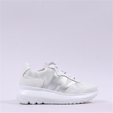 Wonders Ultrafly Bungee Wedge Trainer - White Silver